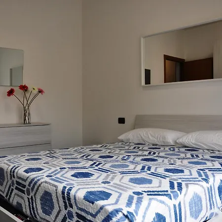 Apartament Via Battisti 231 6 *